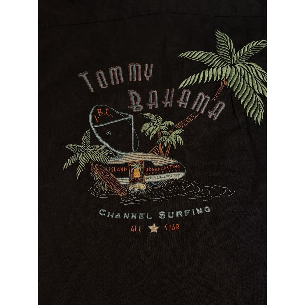 Tommy Bahama Black Silk Camp Shirt Embroidered Surf Back M
